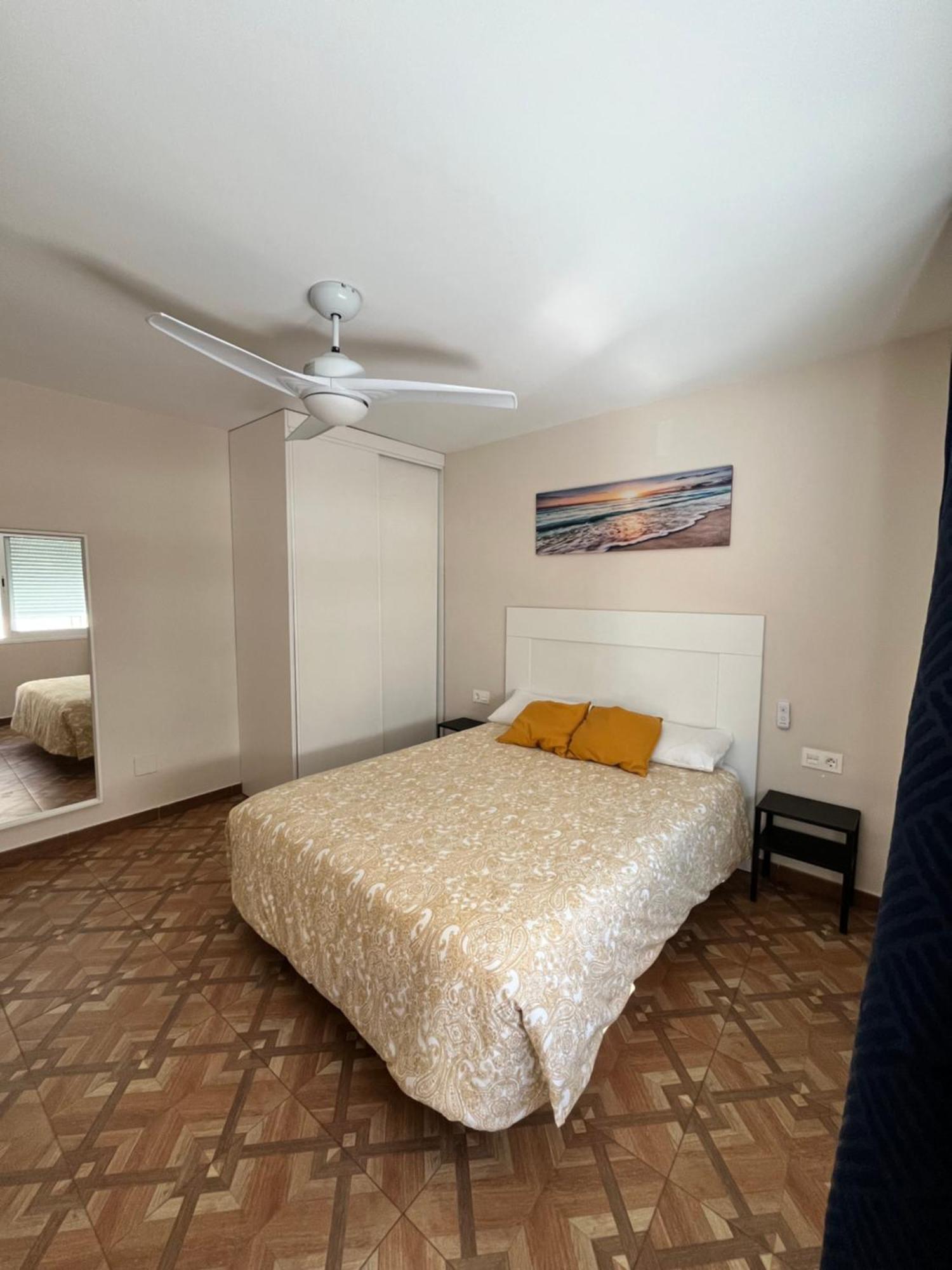 Apartamentos Mareabeach ตอร์เรโมลิโนส ภายนอก รูปภาพ